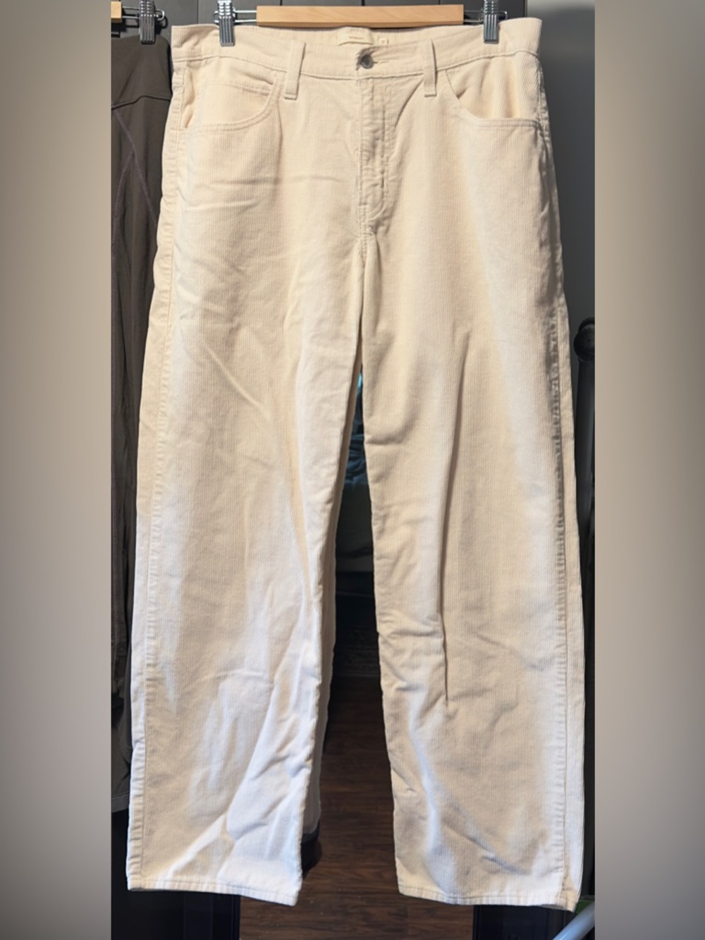 Levi's Women’s ‘94 Baggie Straight Leg Corduroy in Cream